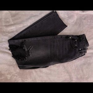 High-Waisted ripped Mom jeans